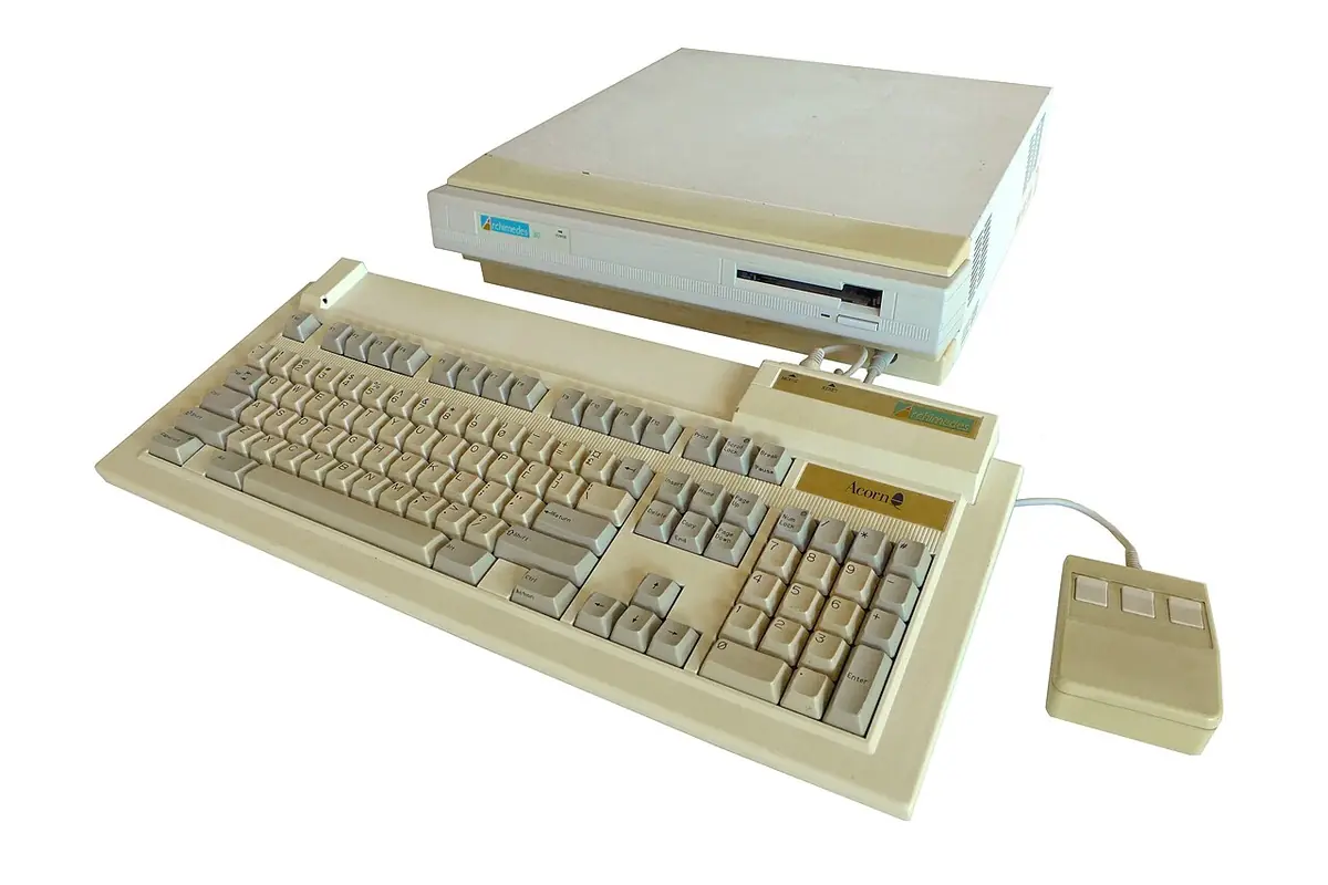 Acorn Archimedes A310 computer with keyboard and mouse