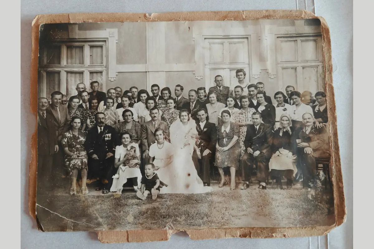 Групна фотографија са венчања Будимира Босиљчића и Надежде Арсеновић